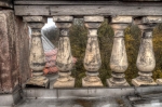 Szczepanów, pałac, fragment balustrady tarasu ponad ryzalitem południowym.  Fot. Kamilla Ernandes.