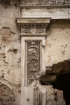 Brzezinka, pałac, fragment neorenesansowego portalu pomieszczenia w północnym trakcie parteru. Fot. Kamilla Ernandes