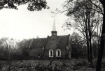 Zawartość – Content: Kościół pw. Św. Piotra na północnym skraju parku. Fotografia, 1985 r.;  Własność intelektualna – Intelectual Property: Wojciechowski K.;  Prawa majątkowe: Lubuski Wojewódzki Konserwator Zabytków;  Dookreślenie – Instantiation: Awzan A., Awzan R., Lukas-Janowska E.: Ewidencja parku zabytkowego w Żarach, Poznań 1985. Maszynopis w zbiorach Wojewódzkiego Urzędu Ochrony Zabytków w Zielonej Górze.