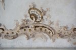 Rokokowa sala balowa na piętrze w skrzydle płd. pałacu, fragment dekoracji ścian.