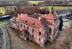 Zespół pałacowo-parkowo-folwarczny w Siecieborzycach