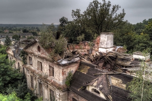 Zespół pałacowo-parkowy w Brzezince